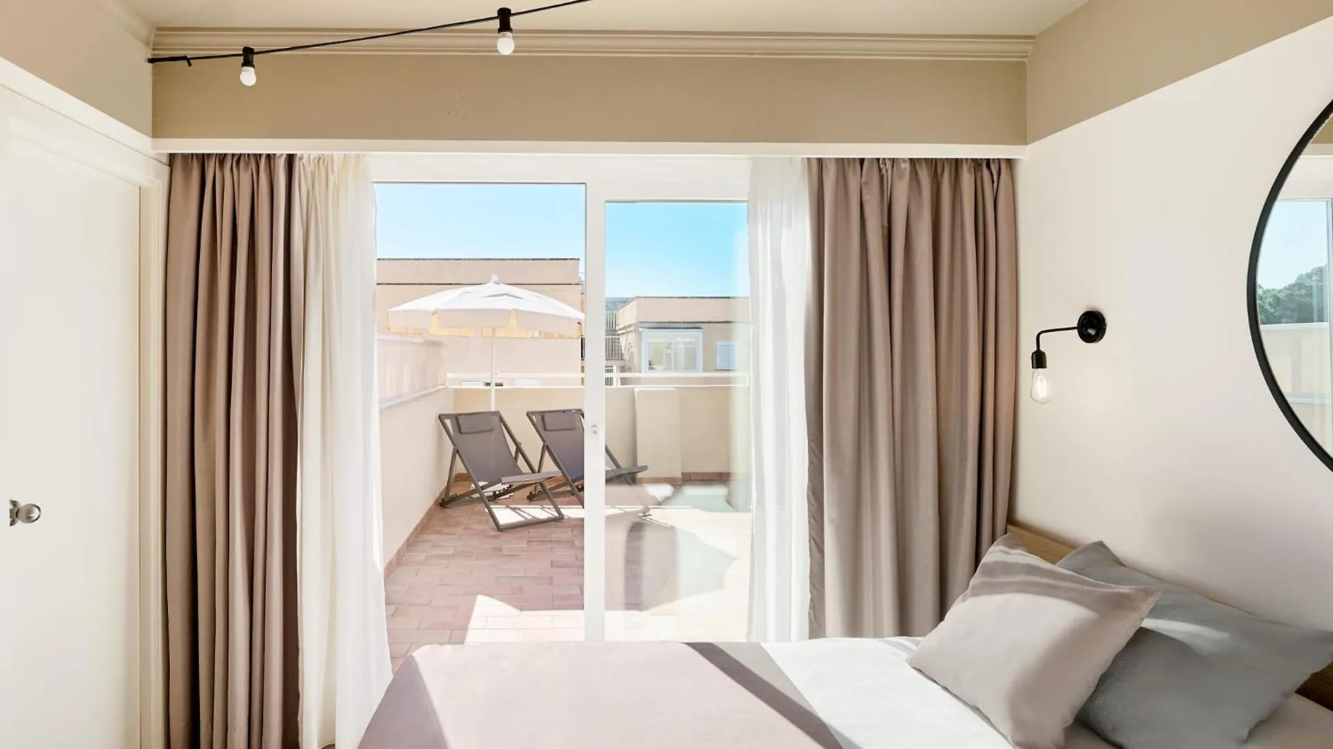 Tent Capi Playa Palma 3*,