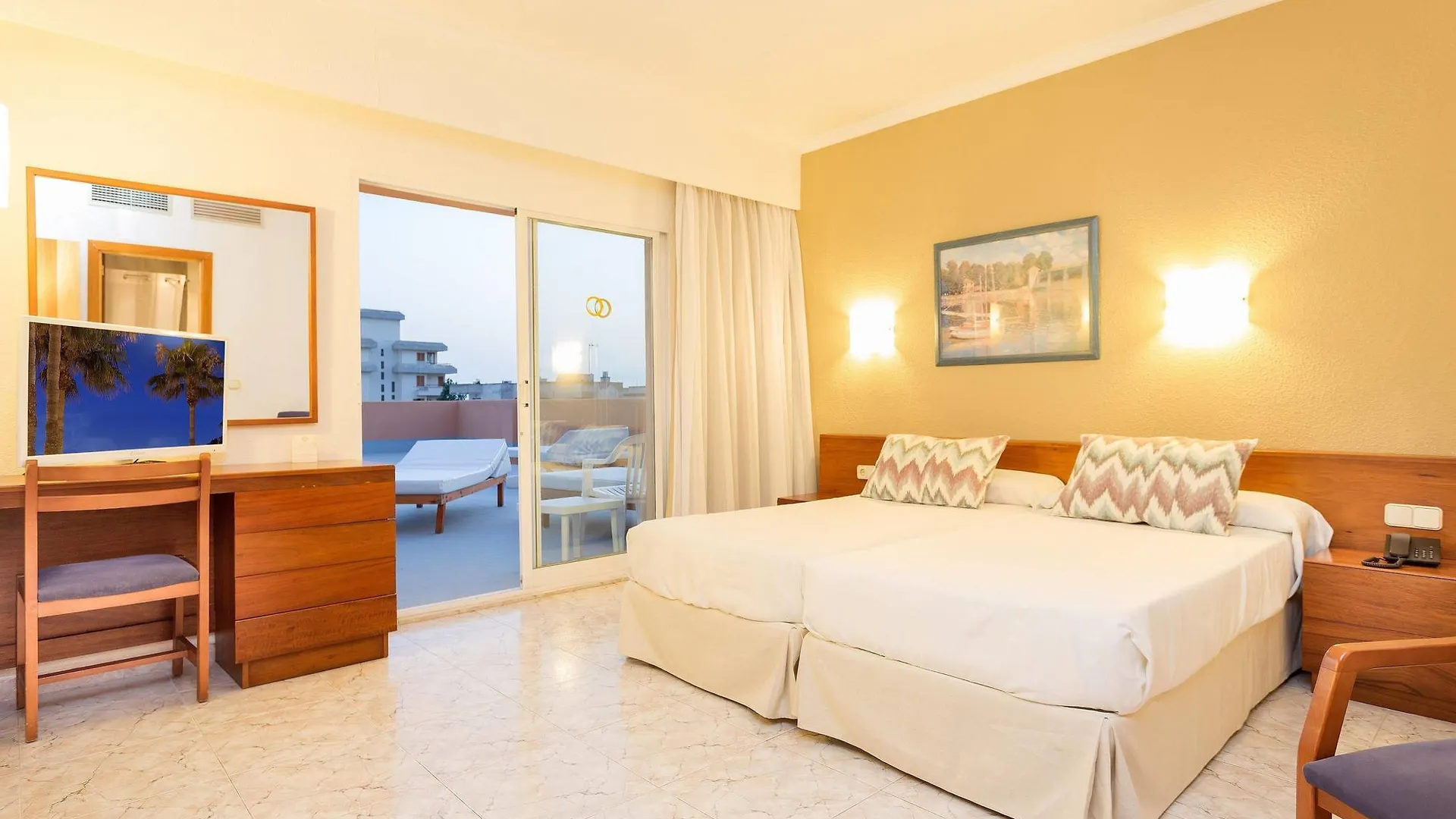 Tent Capi Playa Palma 3*,  Spanyolország