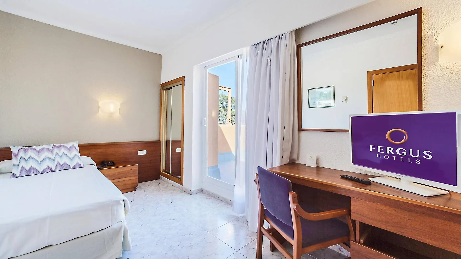 Tent Capi Playa Palma 3*,  Spanyolország